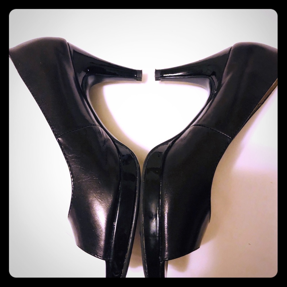 Bandolino Mylar Heels